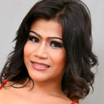 Tall horny ladyboy
